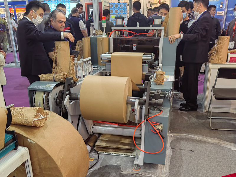 Our honeycomb paper making machine in South Printing China 2023-1